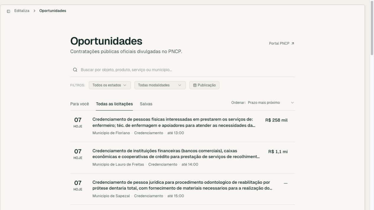 Tela real da Editaliza com busca, filtros e oportunidades públicas do PNCP